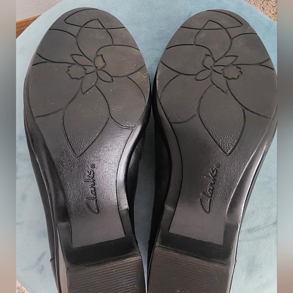 Clark's Emily Women's Black Slip On Leather Block Heel Size 9W - Picture 11 of 13
